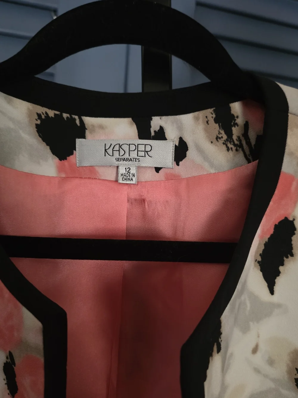 Kasper Floral Print Open-Front Blazer in Coral, Black, White